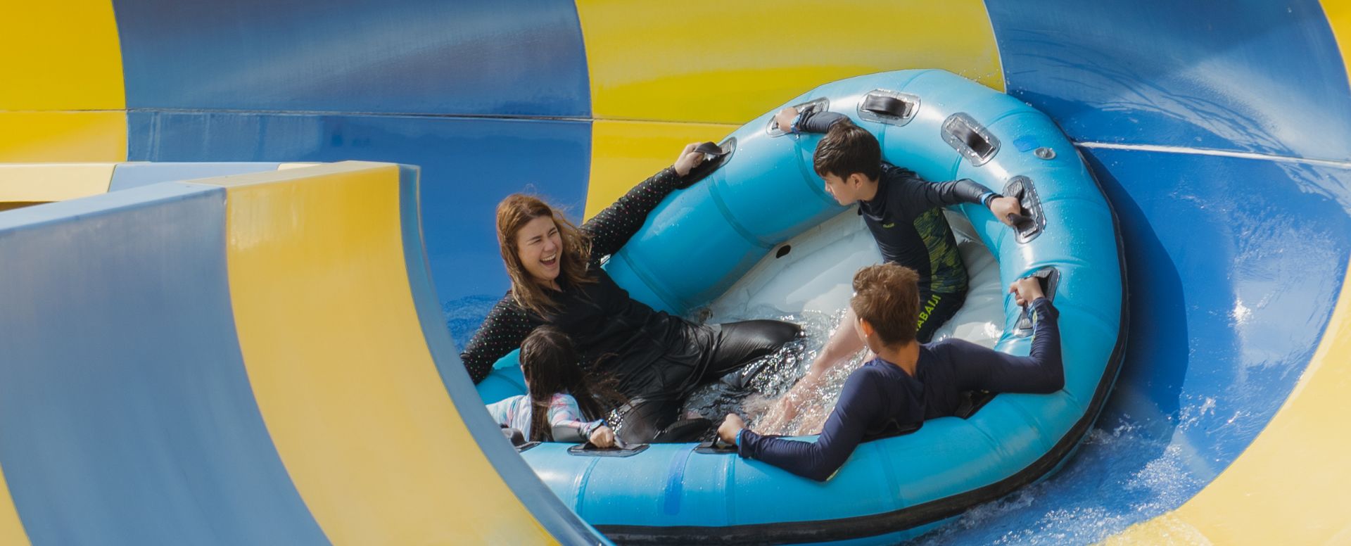 Water park thailand, โรงแรมติดสวนน้ำ, โรงแรมใกล้สวนน้ำ วานา นาวา