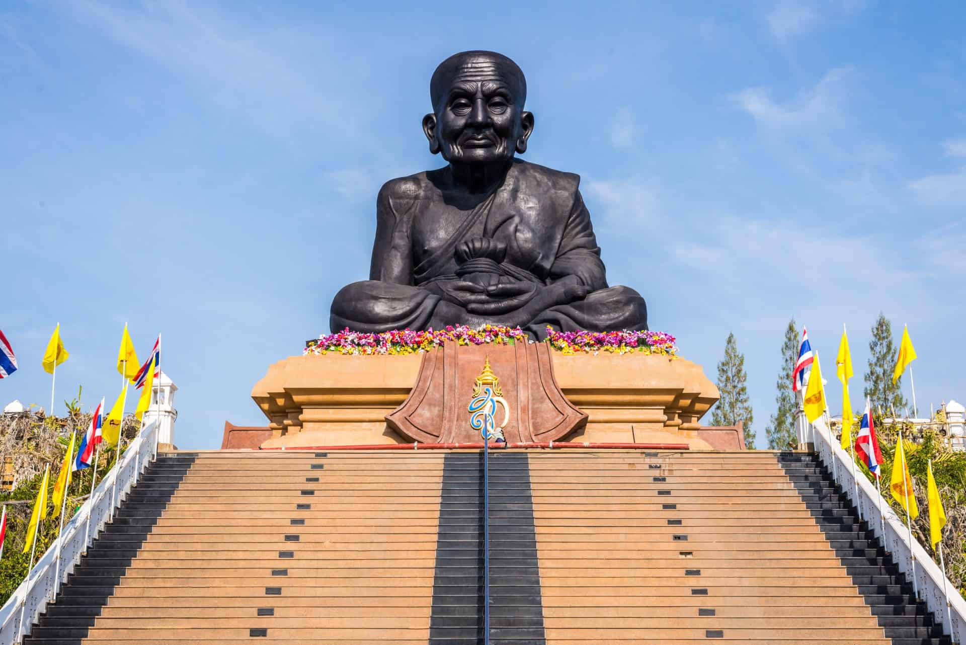 Wat Huay Mongkol temple in Hua Hin