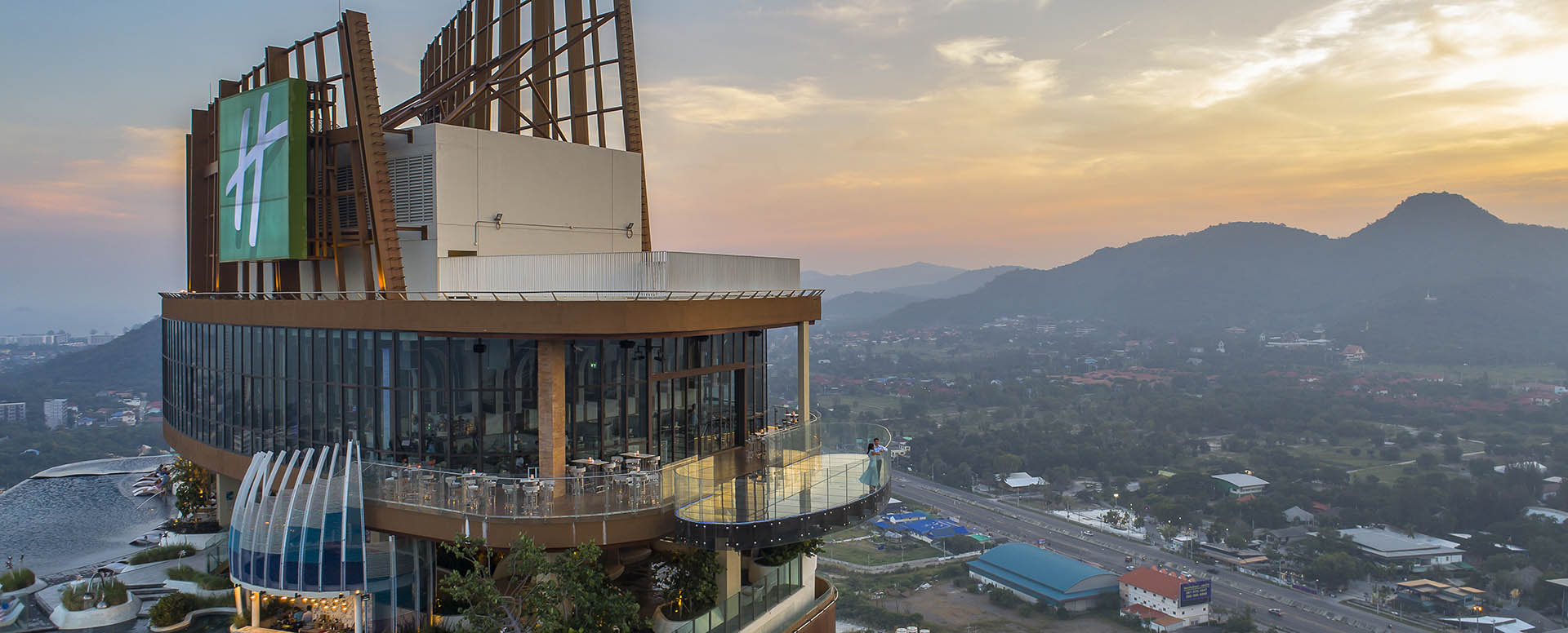 sunset view Vana nava sky bar